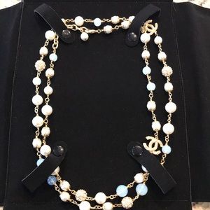 CHANEL NECKLACE